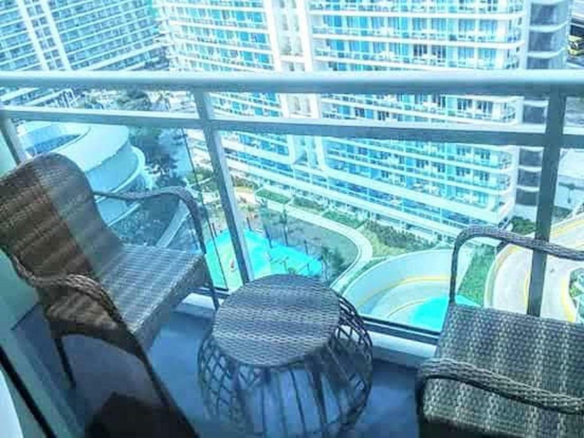 Azure C5 Man-Made Beach Balcony Multiple Units Μανίλα Εξωτερικό φωτογραφία